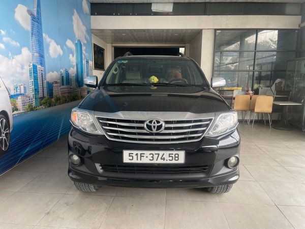 TOYOTA FORTUNER 2014 4X4 AT 